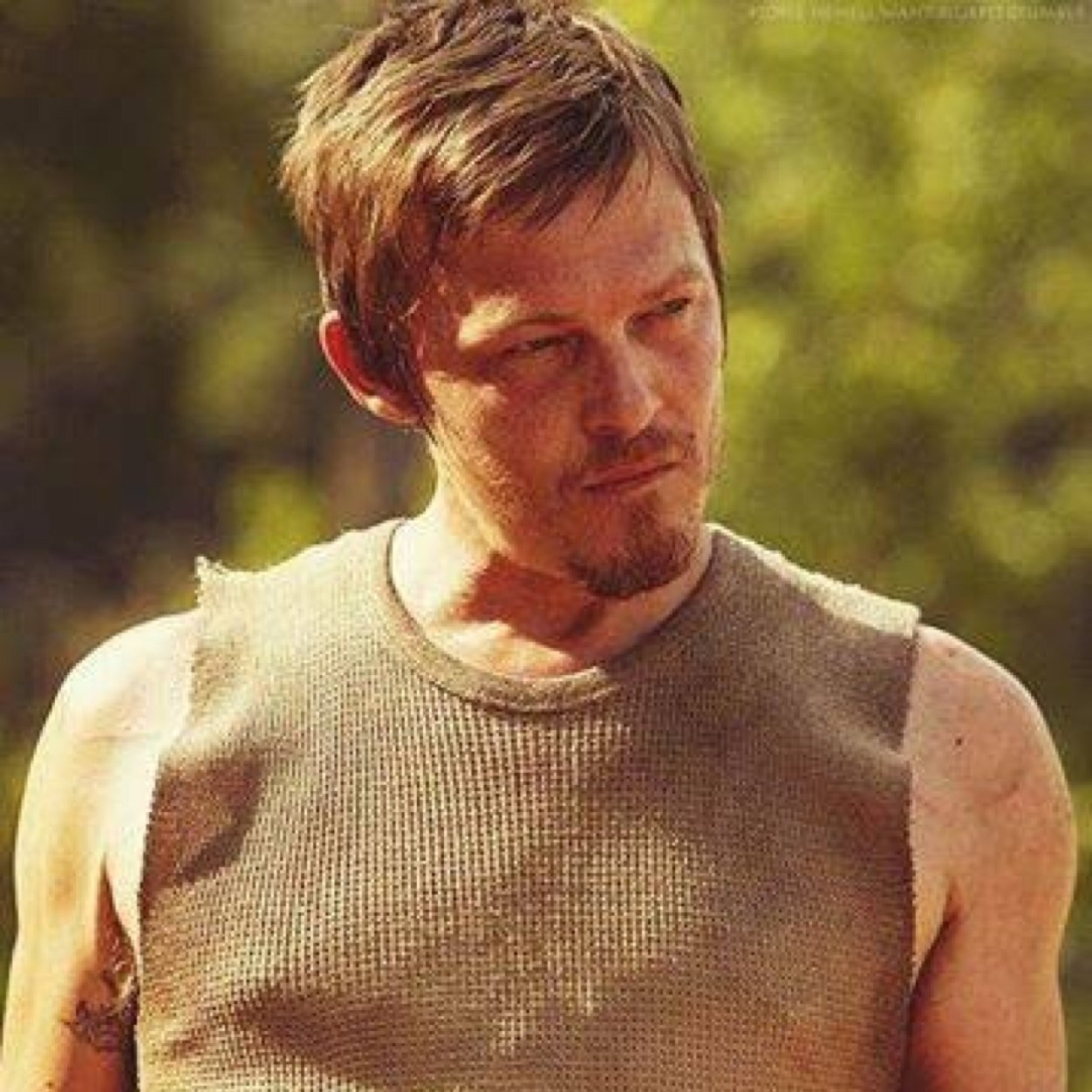 Hey I'm Daryl I Love My Crossbow & Love Carol Follow My Family || @RickGGrimes || Tweets By @ZombieWorldTWD || Parody Account ||