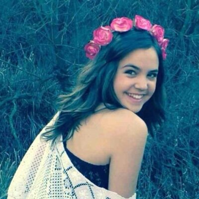 Wolfblood. Female, 17, wolf form is a white wolf w/ blue eyes. Name is Destiny, inner wolf is Kayla. Bro:@RyneTheWolf #DenMom #single #lookingformate