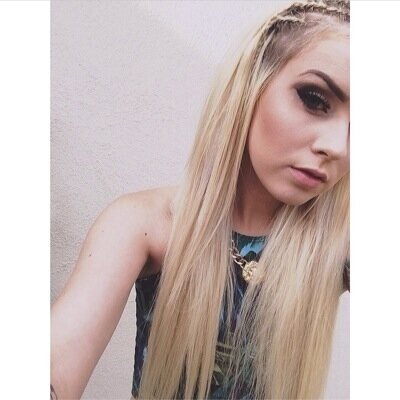 EvannaLawley's profile picture. Never trust a pretty girl. [•#THG•]