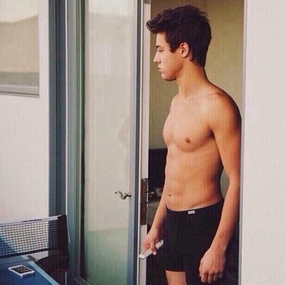 Im not to sure i should give up on that cameron follow.... Magcon blys are lyf! Follow my official twitter @Beliebe46851951