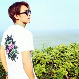 O Xrhsths のん Sto Twitter 昨日買ったviviに イケメンランキングってあってお笑い海外アーティストとか いろんなジャンルで ランキングされてた イケメンアーティストに稲葉さんの名前が ６位だったけど名前がのってたことが嬉しかった 艸