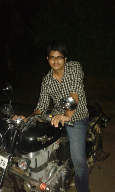 Student-moviefreek-funloving-technicalfreek-fashion lover-funny-jovial-little bit short tempered