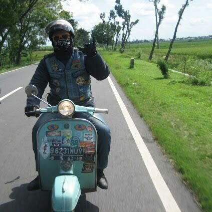 Alone But Not Lonely ||
Love Me Love My Vespa