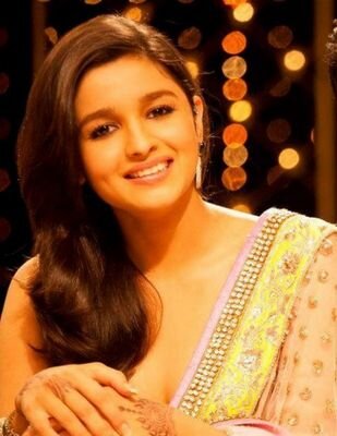 Alia bhat is an indian actress/Model/Singer. This is only her Fans Twiter Id