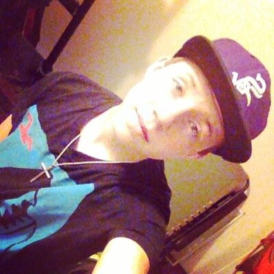 I'm 14 years old i love to rap and I'm from boston massuchusetts:)