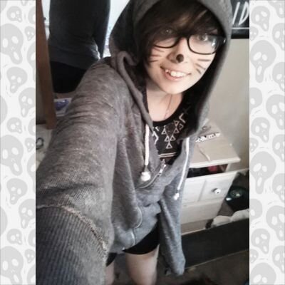 I am completely 100% obsessed with youtube, bands, and disney. SuperWhoLocked. tumblr ruined my life. I TOUCHED KELLIN QUINN'S BOOTY 11/30/14!!!