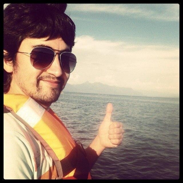 Call me Raulson, i'm from Villarrica, Chile. I like play video games of RPG, RTS and FPS, i love my family and my few real friends.