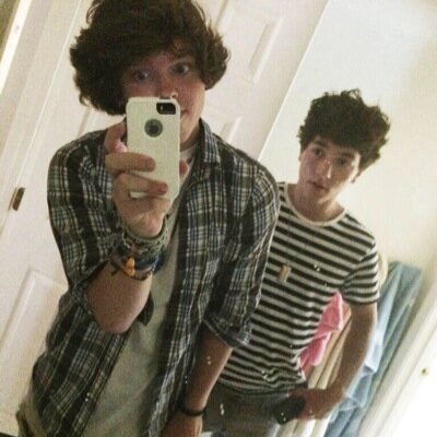 pointersconfess's profile picture. dm your confessions and they'll be posted anonymously!