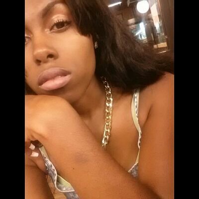 new twitter account . follow my ig: nc_ladycliche #noclichepromo. cosmetology student in the making . nail fanatic . fuck society .weirdo;