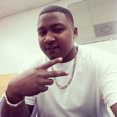 BenFrankz_100's profile picture. cool ass nigga so fwm.!