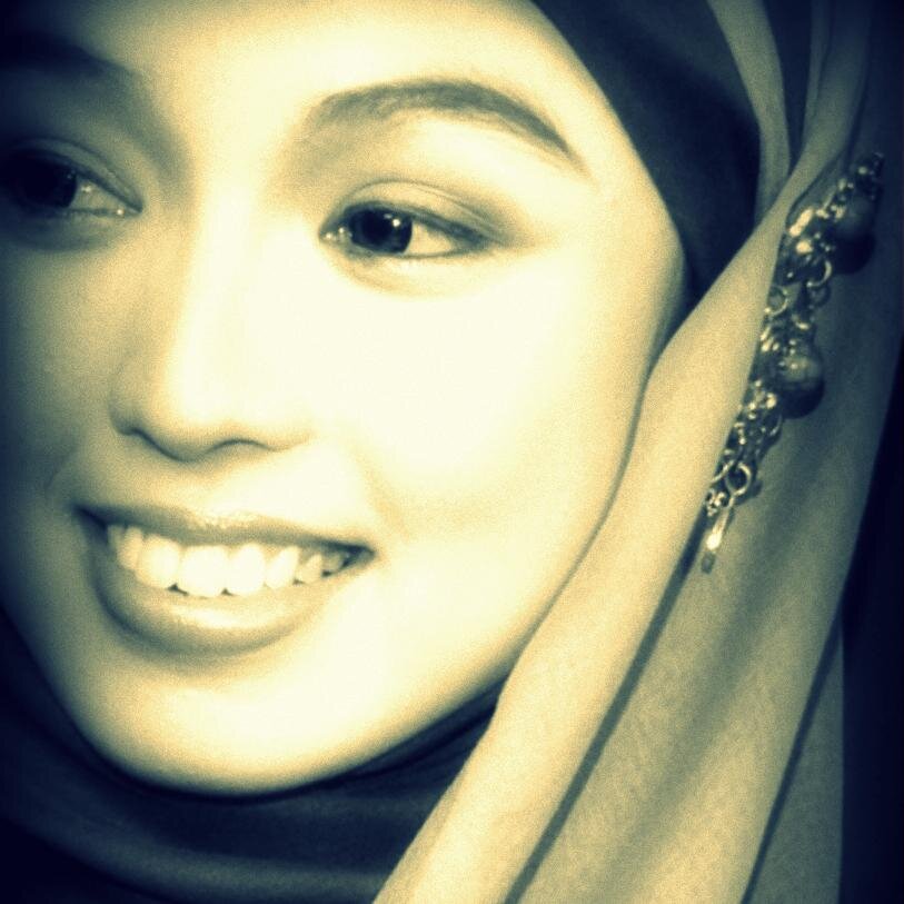 moeslem,always ♡[  اَللّهُ  ,bapak-ibu] || as simple as what you see, but don't judge me from these ||follback?mention!;)
