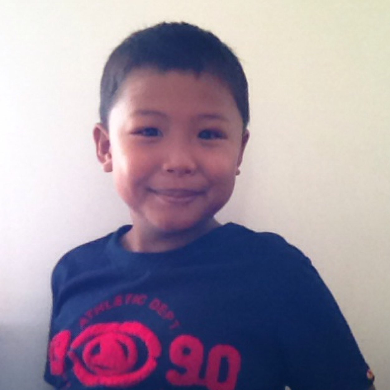 vioshjeigo's profile picture. 