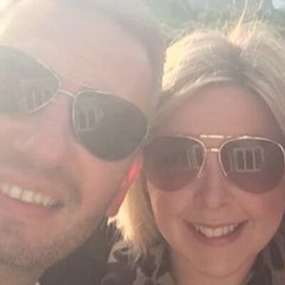 lisalouisejames's profile picture. 