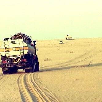 ‏‏شخص محب للشعر واهل الشعر هاوي للارحلات البريه ومحب للاستكشاف