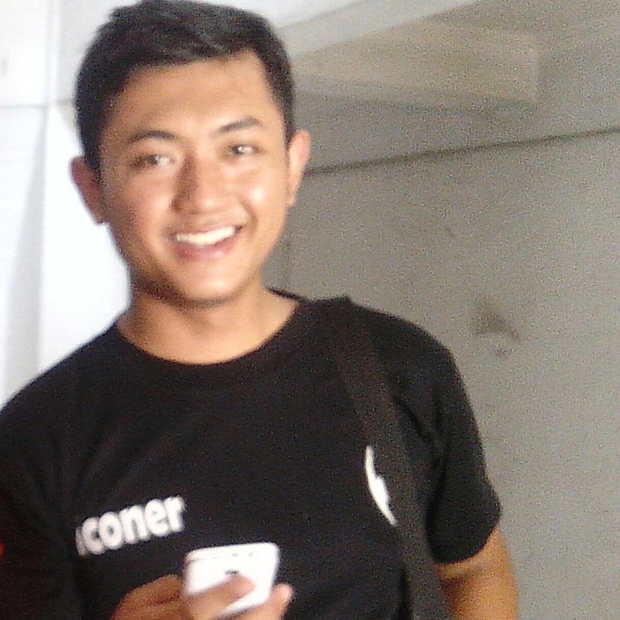Pendidikan Teknik Mesin UNS | owner SoloCajon and Solo Sunday Travel |  74BE4288