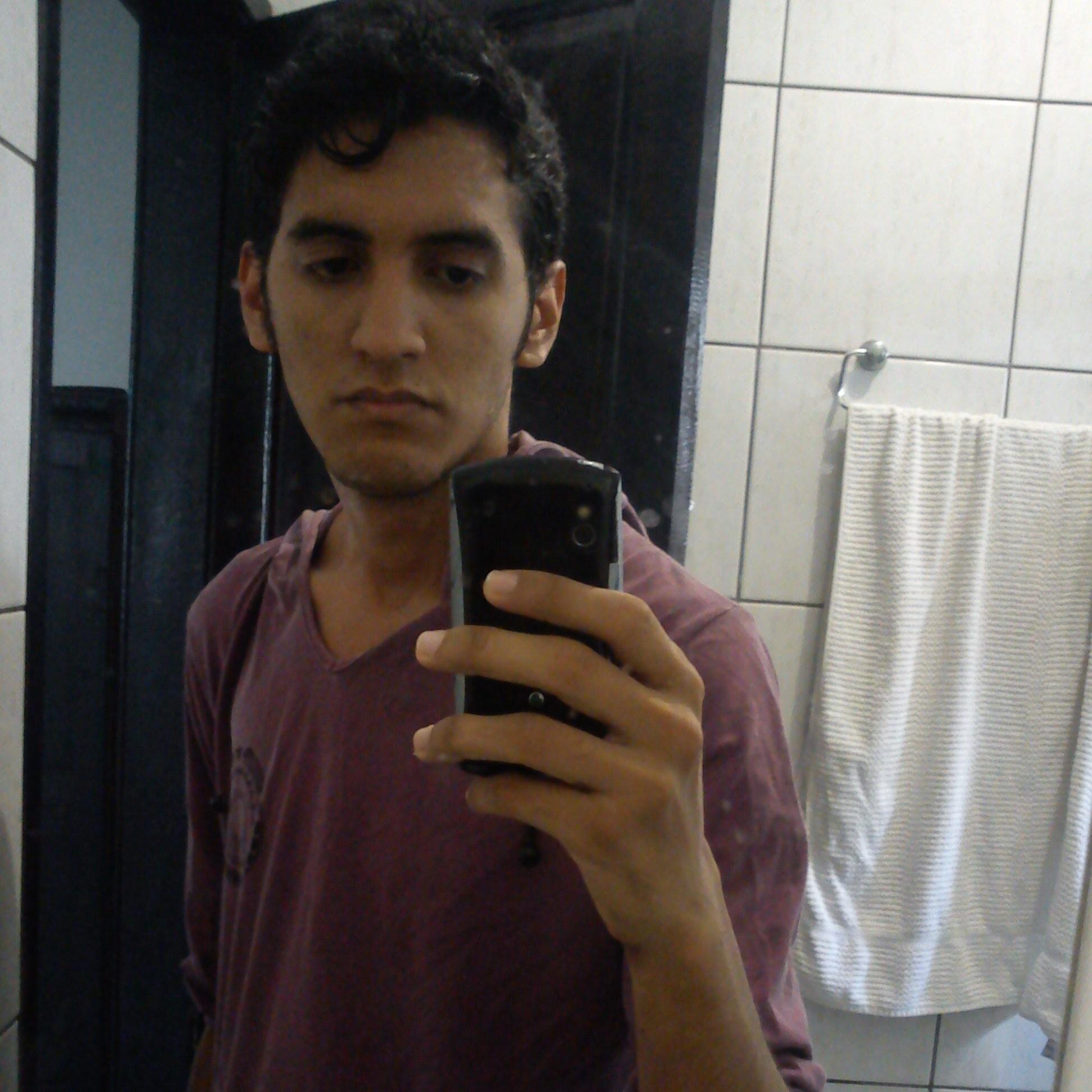 ThomazOliv's profile picture. 