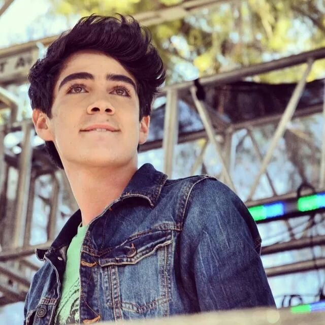 CottoOficial's profile picture. Heyu :3 ^-^ sigueme & te sigo e.e
Facebook http:/: Héctor de Horantomlinsonmalilkpaynestyles