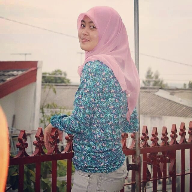 To be the well known personality, insyaallah :)
