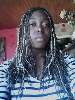 Bibiane Maxance Debreyne aboa
i born the 1st janbuary 1998 in Cameroun

i life in bourgougne ( France).