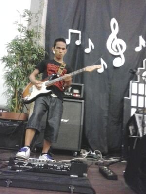 shamuelsampe's profile picture. Palu, 29-09-1992