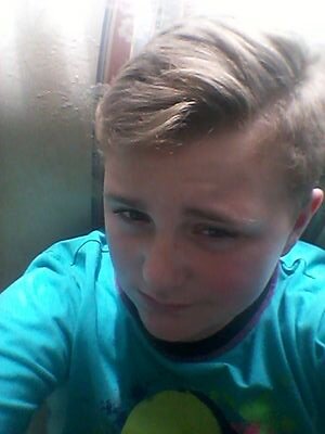 please give my friend help on Twitter follow him @B7sparkzzzz