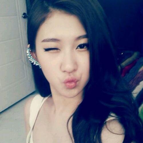 [15&'s Baek Ye-rin imnida^^ I was born on June 26th, 1997. An @Ace_RPTown's citizens.]