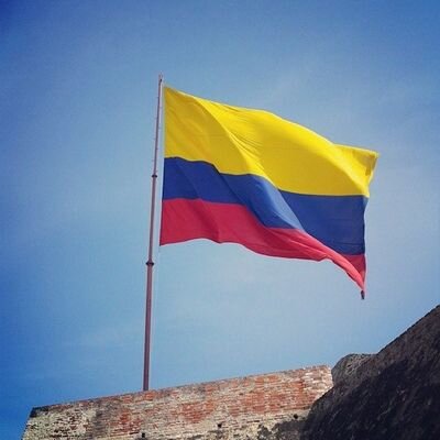 Joven Estudiante de Administración Pública. ¡Para cambiar este mundo debemos tener el conocimiento para hacerlo bien! #MiSueño cambiar mi ciudad  y mi país!