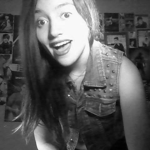 Follow me please, Brooke, Paige, Mackenzie, Kendall, Chloe, Nia3 Maddie and I are following