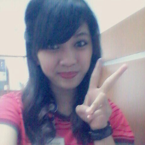 octaafifah's profile picture. Membuat org lain tersenyum krn kita itu jauh lebih indah :)