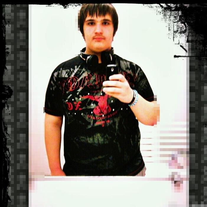 DzAlmir's profile picture. I started to write my own rap songs my idol is The best Eminem and im a Real madrid fan too but i play rugby