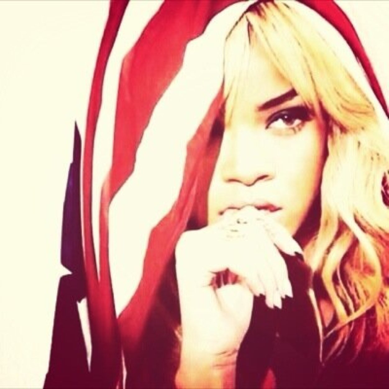 nav_riri's profile picture. ❤.Robyn Fenty -my life, my drug, my love, ❤@Ninouweed❤️❤️la mienne, @peace_n_bitches @JuMeyta @DrugOf_Ziall ❤#NAVY @rihanna ❤️ i follow back !! ❤ snap: aleexiie