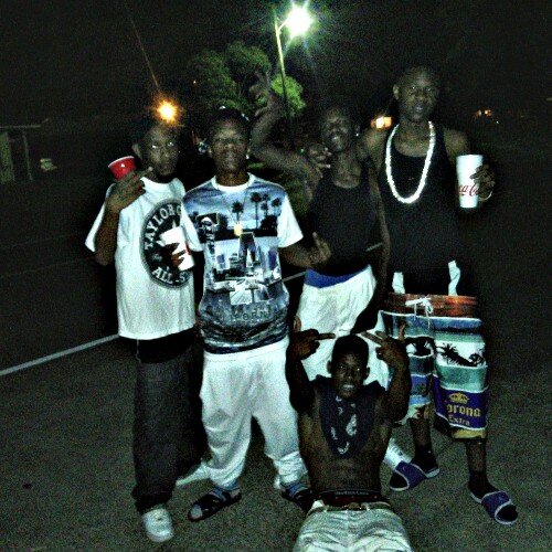 My Niggaz Be Kicking Thru Doors In Running From 12... http://t.co/HqABMWXhPx ...Self Made Gang #SMY #300 #SMG Louisiana Made 318