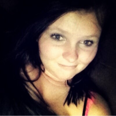 Est. 1997, 16 years old, senior @ Knox Central High School, & Momma of a beautiful baby boy Michael Xavier Ashton (: