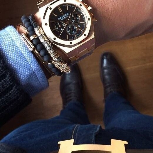 Sharing pictures of the most luxurious and elegant watches out there for all of you to see