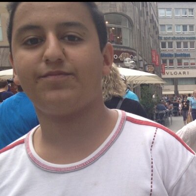 يَا مقابر خبري ذاك الحبيب اللي اخذ له بين سكانك مكان أن قلبي ما نساه.. ياَ عسى قبره نعيم وروحه بدار الأمان