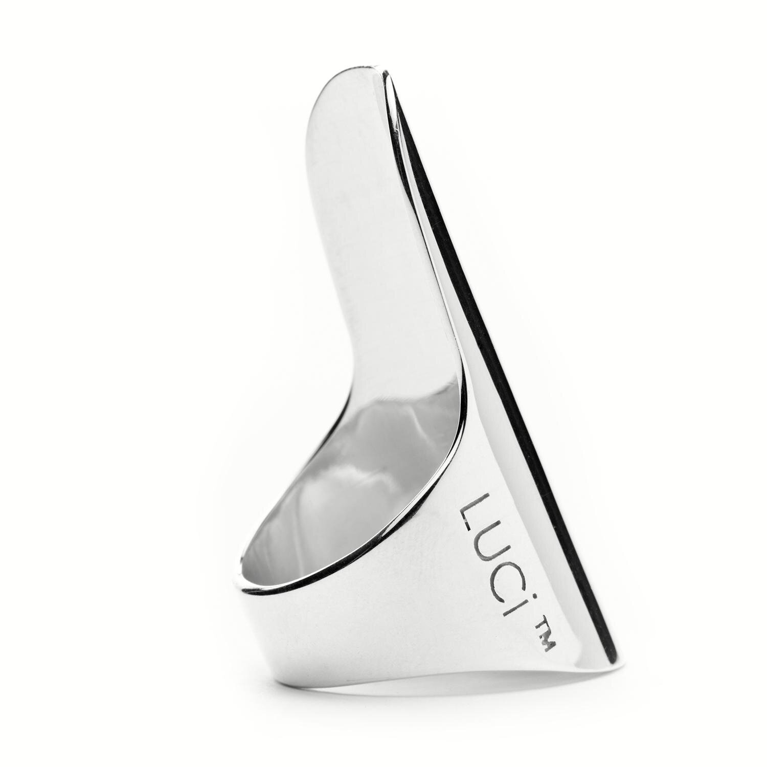 a shield to stop shear cuts, beautifully! #hairstylists #barbers #cosmetology #HairAccessories