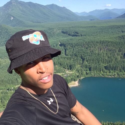 #Seahawks #Mariners #BringHomeTheSonics
IG: chezwerth