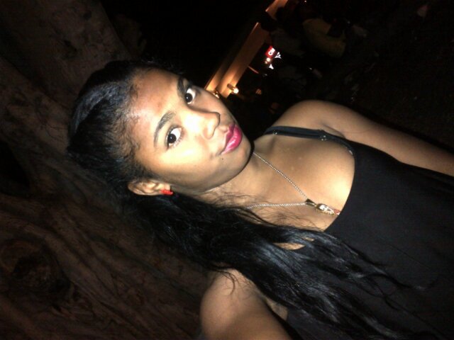 'Humilde PeroO CotiZaA..!!                          L & R.                      “LoVe”