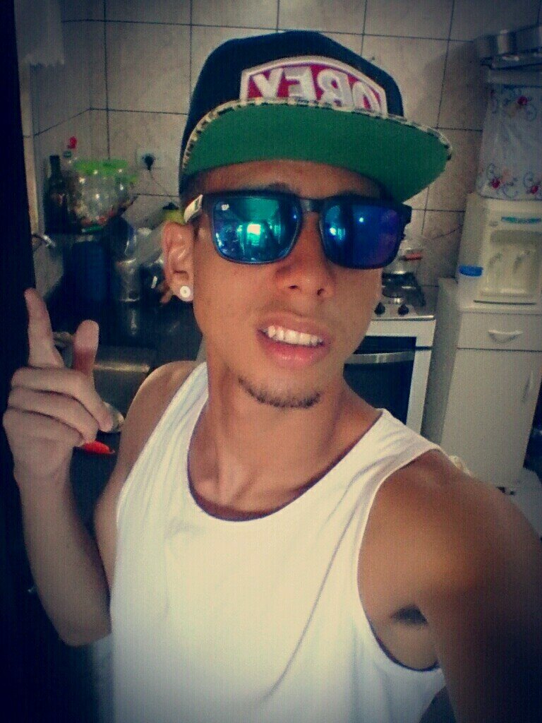 Um troxa aai