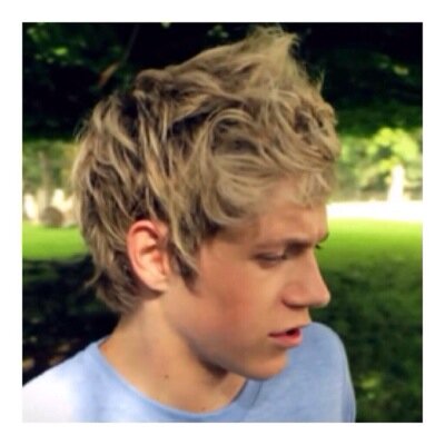 FOLLOW @juciyftniall AYE