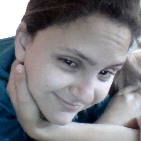 rissandra_Lima's profile picture. (...) Todo sentimento precisa de um passado pra existir
O amor não, ele cria como por encanto um passado que nos cerca
Ele nos dá a consciência de havermos vivi