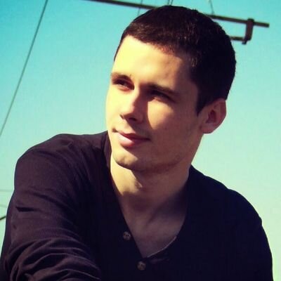 POSOHA's profile picture. У электронных книг нет будущего. Они пахнут подожженным бензином.

Рэй Брэдбери