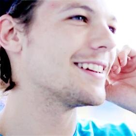 Hiiii. Free follow from @larryftbuttsex :)