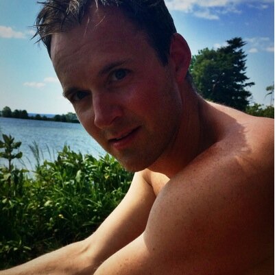 maunander's profile picture. Familjefar som älskar HV71 och träning. Håller till vardags till på kontoret i Kinnarps Arena.