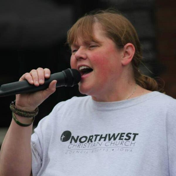 alicia_kraft's profile picture. wife & mom, obnoxiously optimistic, fiercely loyal, student, instructor, wiggle-worm, incredibly lost, found and loved