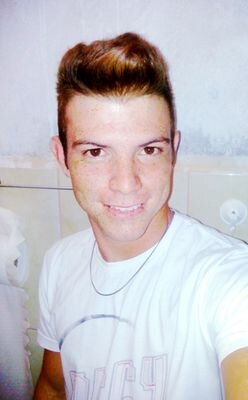 A GENTE SÓ CONHECENDO MESMO
ALEGRE BEM HUMORADO AMIGO PRA 
TODAS AS HORAS DO DIA PQ DA NOITE 
AGENTE DORME RSRS BRINCADEIRA!!