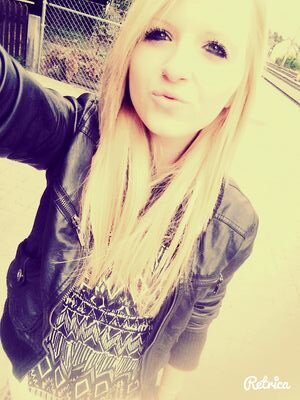 |4 Years 《3 on FB: Sophíía Máusáál ~ on Ask: Mrs.Brandecker♡