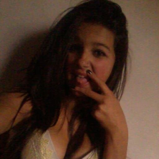 Aquelα q vc fαlα mαl, pαgα-pαu e fαz iguαl 
Nαo importα o q єu digα,
Vocє irα vαlorizαr pєlo q vê,
julgαr pєlo q ouviu
e opinαr pєlo quє conhєcєu
