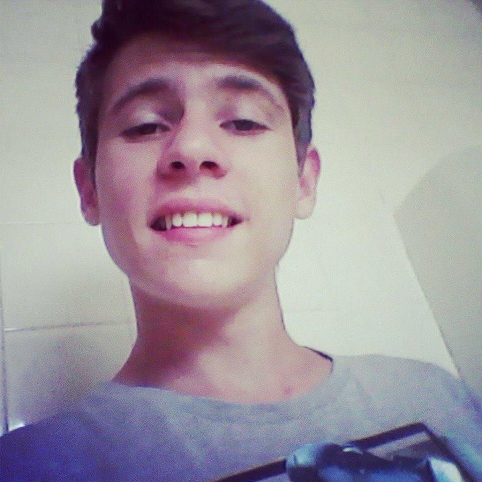Guardo em mim dois corações, um que é do mar e um das canções