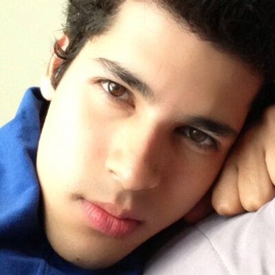 Somos el army de @leandroaceves cantante pop! Mexicano (Club De Fans) unete!